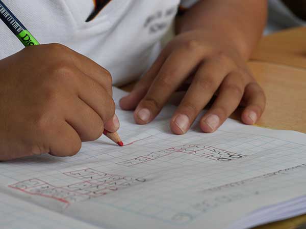 Education nationale: les compositions en deux phases, calendrier fixé