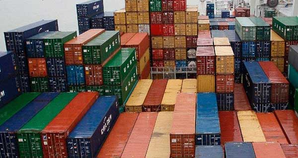 Balance commerciale: un excédent d'1,04 milliard de dollars fin novembre