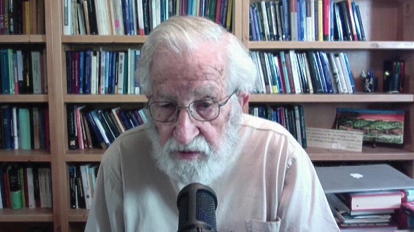 Les États-Unis courent à la catastrophe selon Noam Chomsky