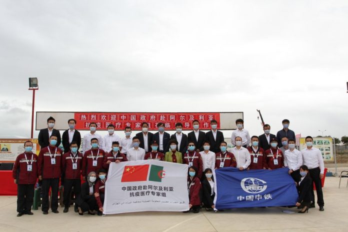 Lutte contre le Coronavirus: Des médecins chinois arrivent en Algérie
