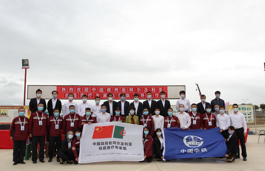 Lutte contre le Coronavirus: Des médecins chinois arrivent en Algérie