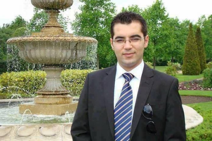 Coronavirus : Pluie de louanges pour le chercheur algérien Abdelkader Mohamedi établi aux USA