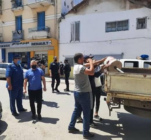 El Harrach : opération de récupération des chaussées squattées
