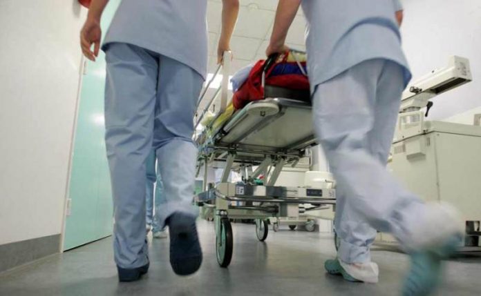 Le syndicat des aides soignants menace de paralyser les hôpitaux