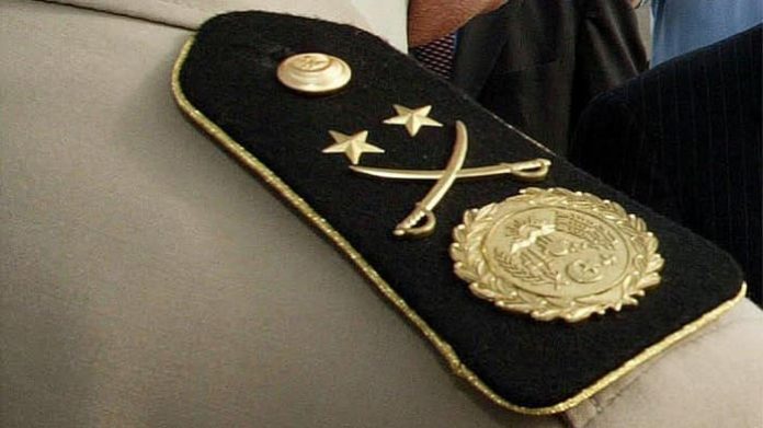 L'Armée dément la "fuite" d'un général-major à l'étranger