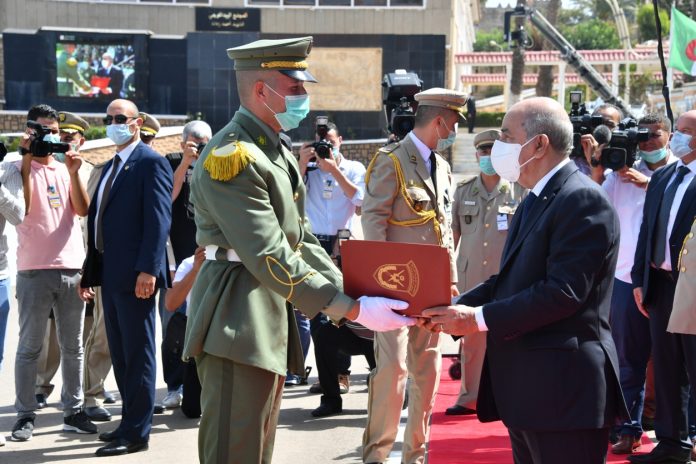 Académie militaire de Cherchell: Tebboune assiste la sortie de promotions d'officiers