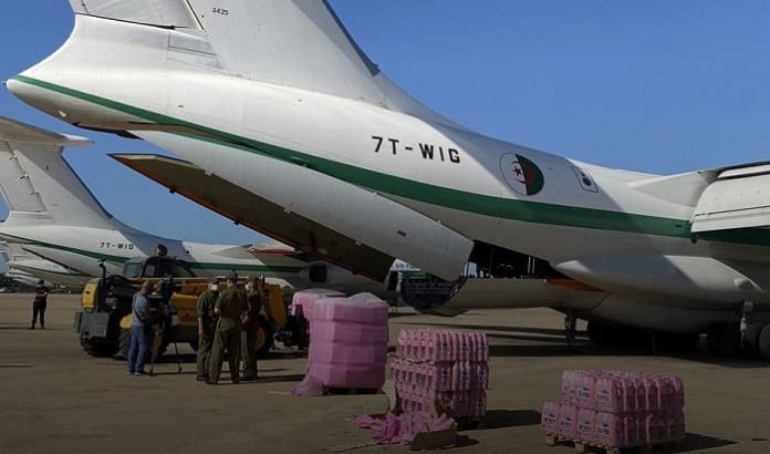 Quatre avions de l'armée ont décollé pour porter secours aux habitants de Beyrouth