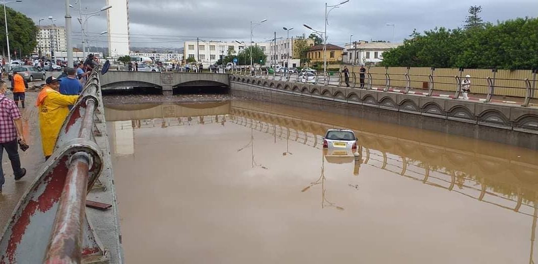 (Vidéo) Alger sous les eaux