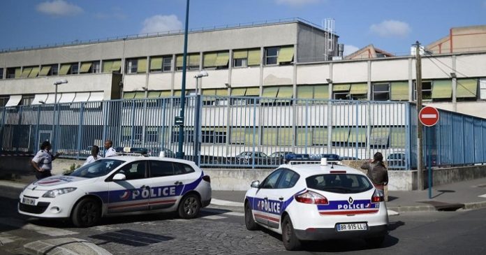 La famille de l’Algérien tué à Pantin en colère