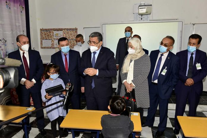 Rentrée scolaire 2020/2021 : Djerad appelle au respect scrupuleux des mesures de prévention