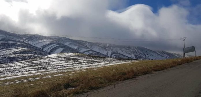 Khenchela: premières chute de neige sur les hauteurs