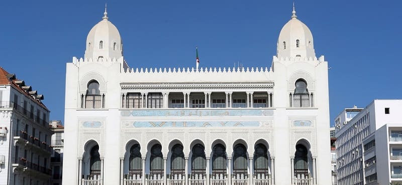 Zones d'ombre à Alger: 3 milliards DA pour la réalisation de 300 projets