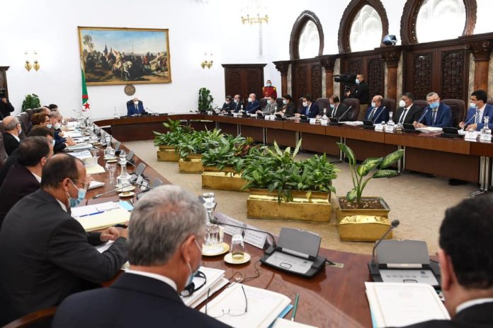 Tebboune préside aujourd'hui la réunion périodique du Conseil des ministres