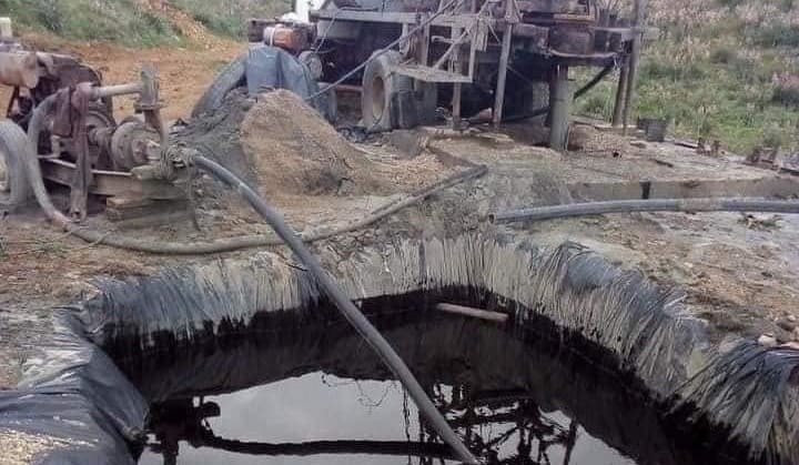 Substances pétrolières à Constantine: il s’agit d’une huile moteur dégradée