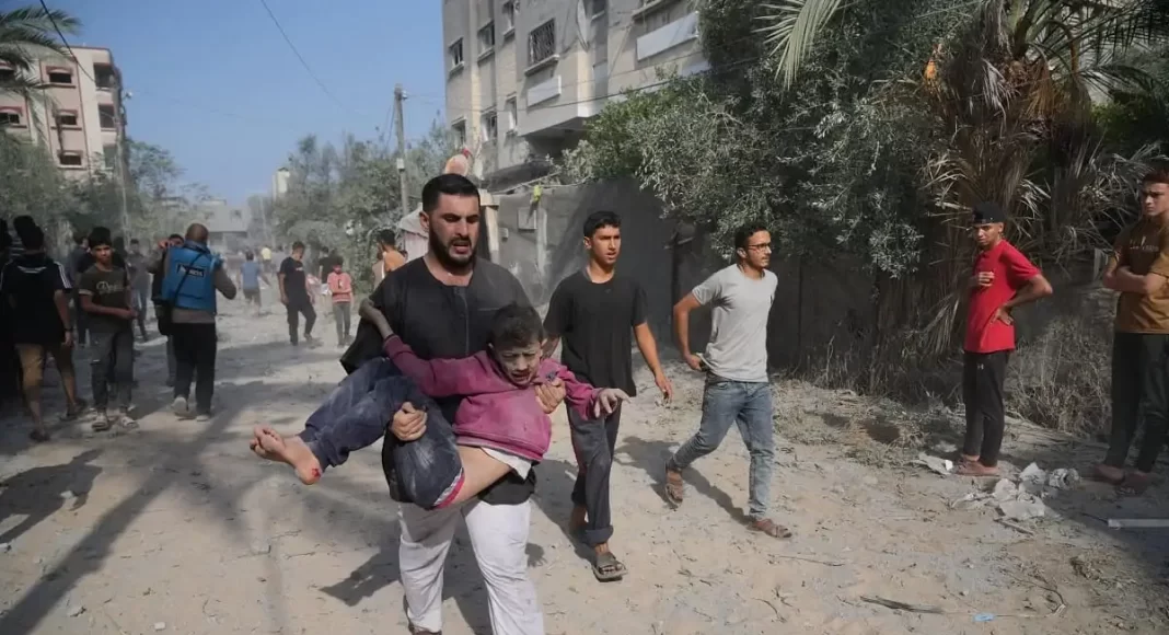 Ghaza : 16 jours de bombardements sionistes et une aide humanitaire au compte-gouttes