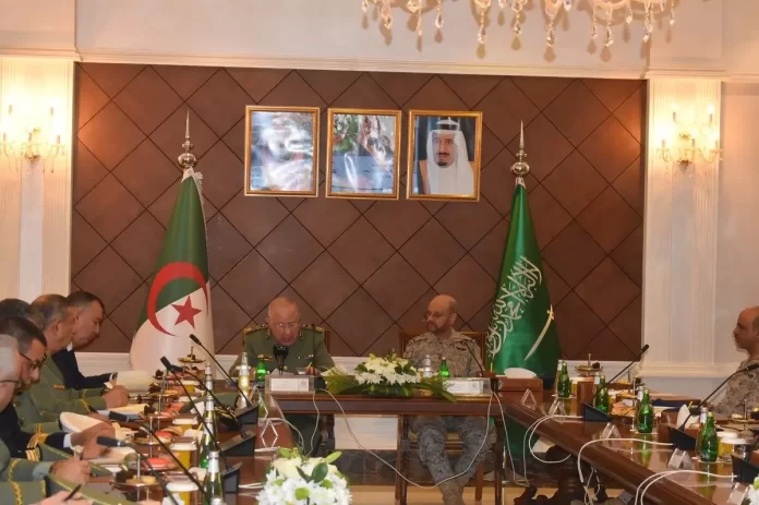Algérie Arabie securite Saïd Chanegriha s'entretient avec le Chef d'Etat-Major général des Forces armées saoudiennes