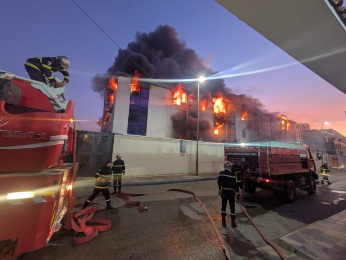 Incendie-Alger